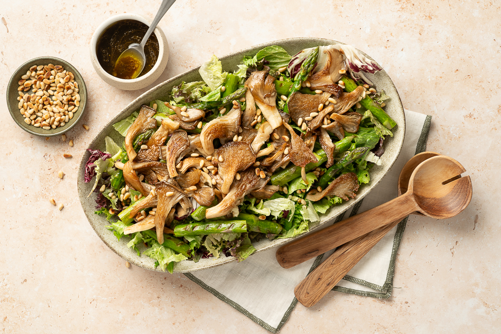 oesterzwammen salade met asperges